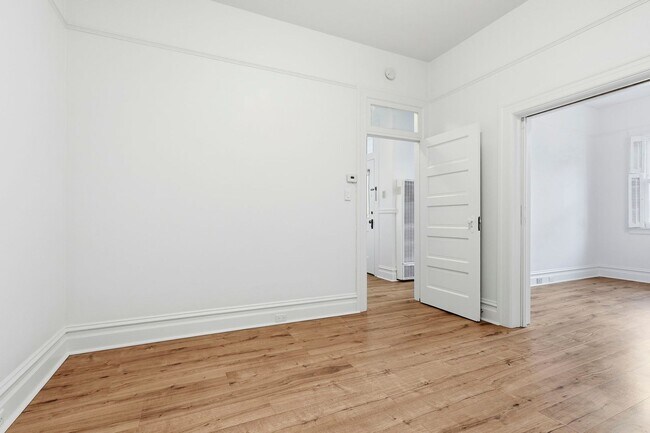 Building Photo - Magnolia Street 43-45