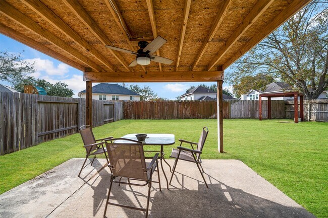 Building Photo - 20431 Fairfield Park Way