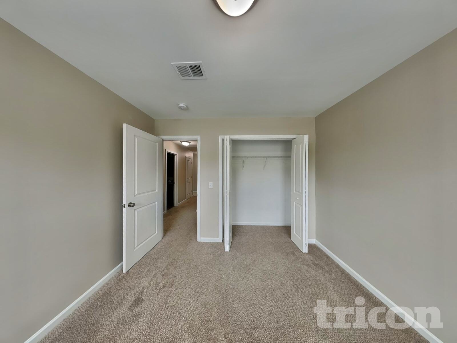 Building Photo - 423 Lanyard Ln