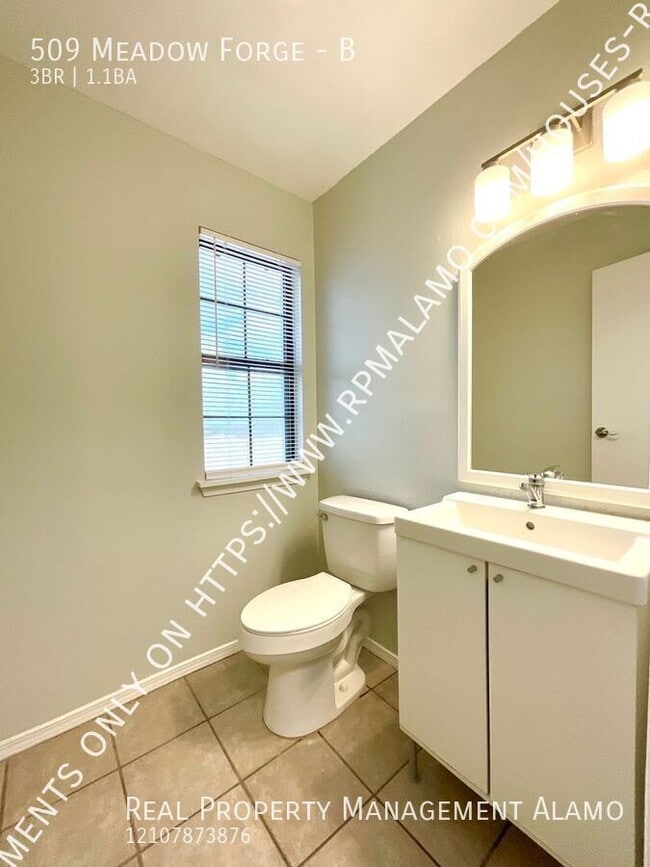 Building Photo - 509 Meadow Forge