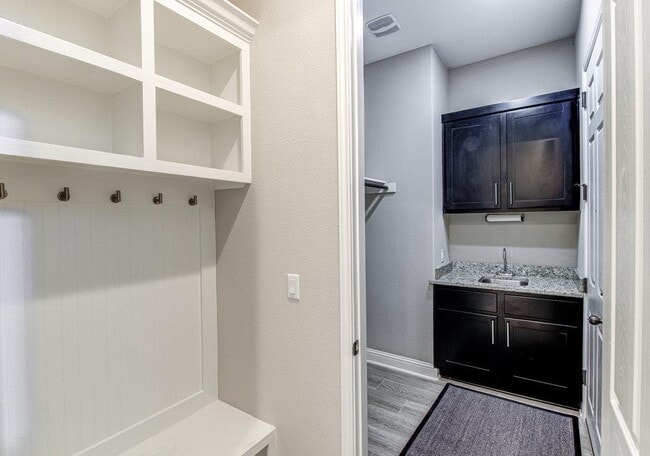Building Photo - 7012 Calpe Dr