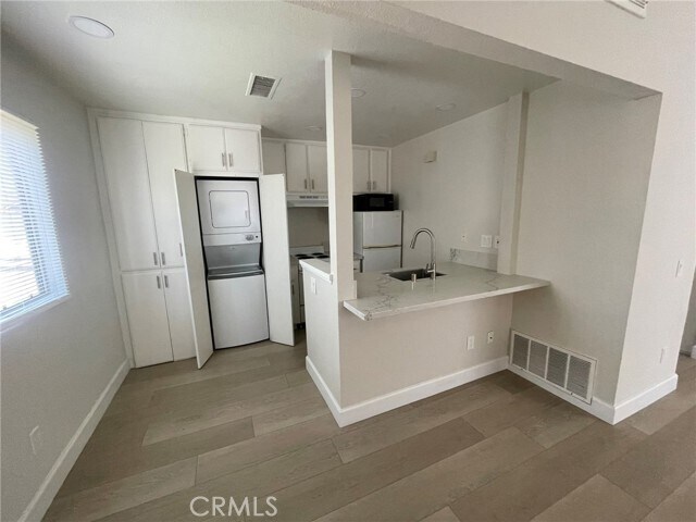 Building Photo - 3703 Country Oaks Loop
