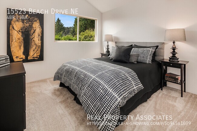 Building Photo - 15523 Beach Dr NE