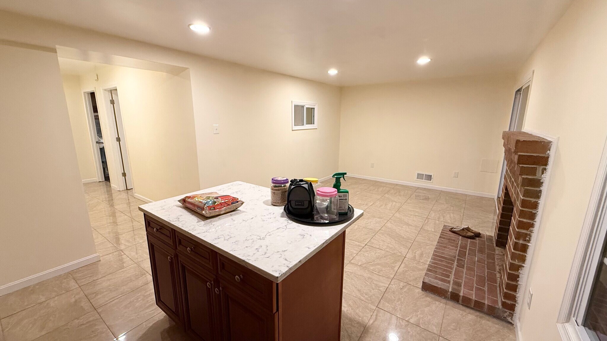 Building Photo - 7415 Fountain Head Dr