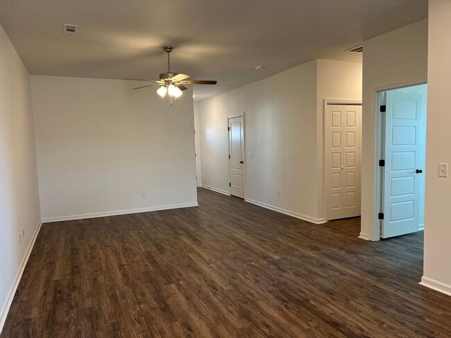 Building Photo - NEW 3 Bedroom Duplex in Duenweg, Missouri!