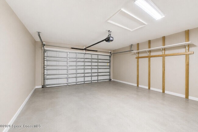 Building Photo - 551 Loxley Ct