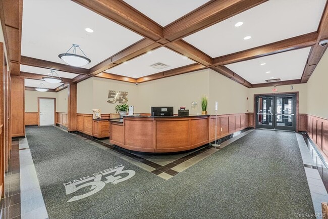 Building Photo - 543 Main St