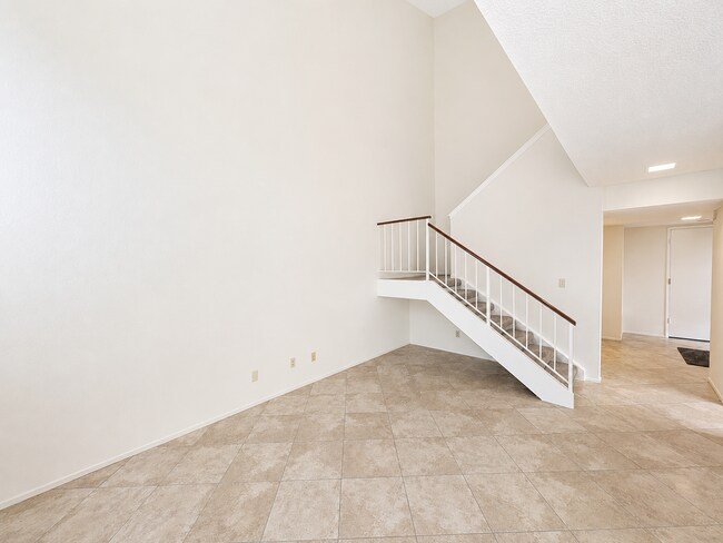 Building Photo - 3727 Mesa Oak Ln