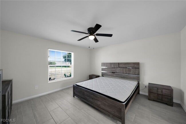 Building Photo - 1106 NE 11th Ave