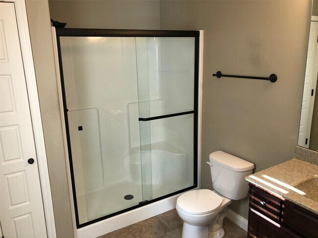 Building Photo - 114 Prairie Bluffs Dr