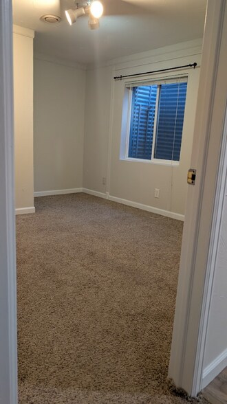 Building Photo - 8055 Decatur St