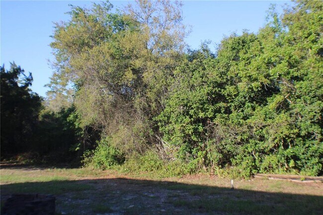 Building Photo - 3045 Yorkshire Dr