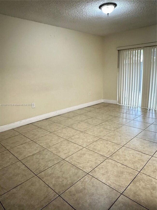 Building Photo - 535 W 79th Pl