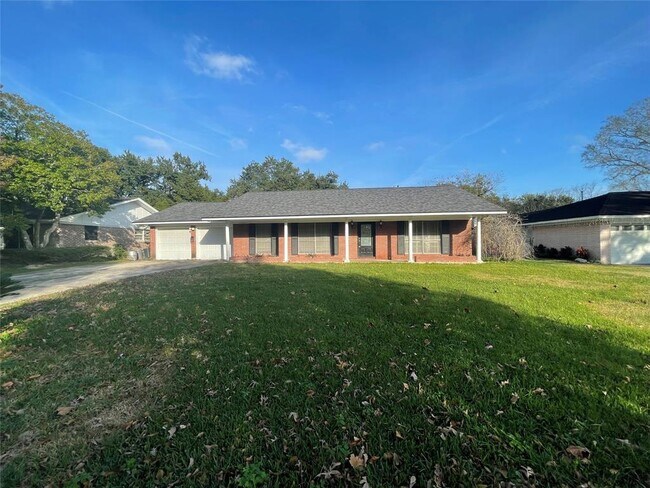 Primary Photo - 1703 McFarland St
