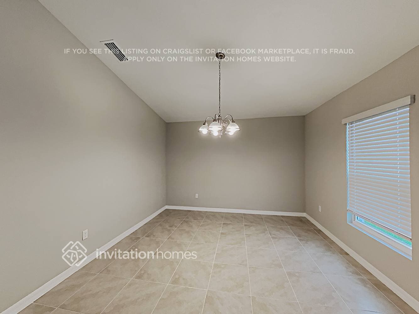 Building Photo - 2058 SW Quarry St