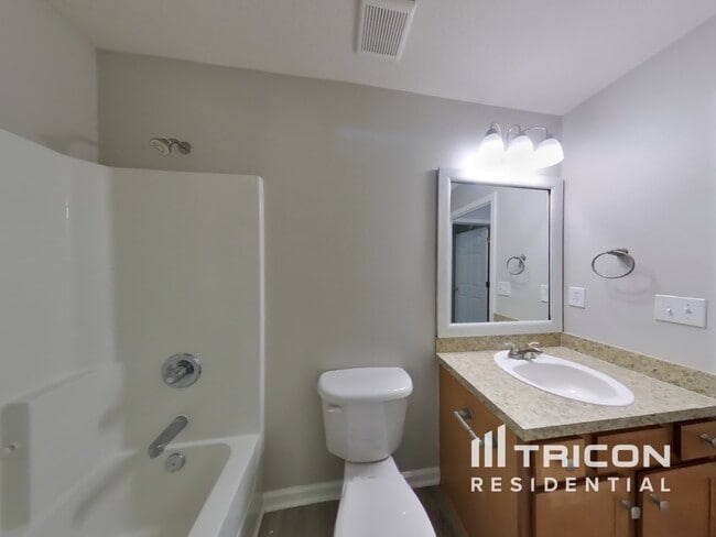 Building Photo - 12360 Anarania Dr