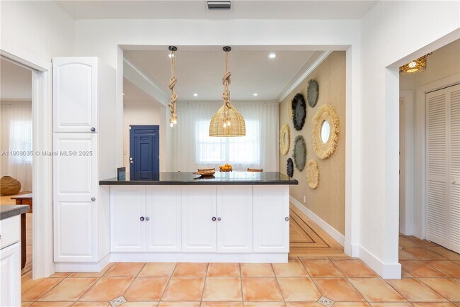 Building Photo - 501 SW 19th Rd