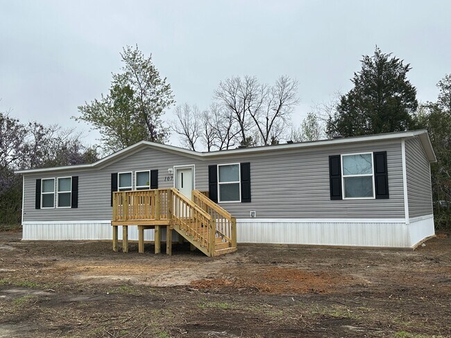 Primary Photo - 107 E 5th Ave