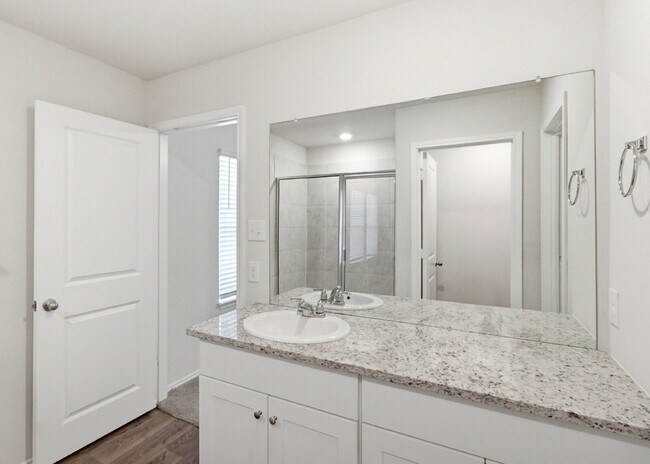 Building Photo - 3 Bedroom Home with Open Layout and Covered Patio in Creekside Farms!