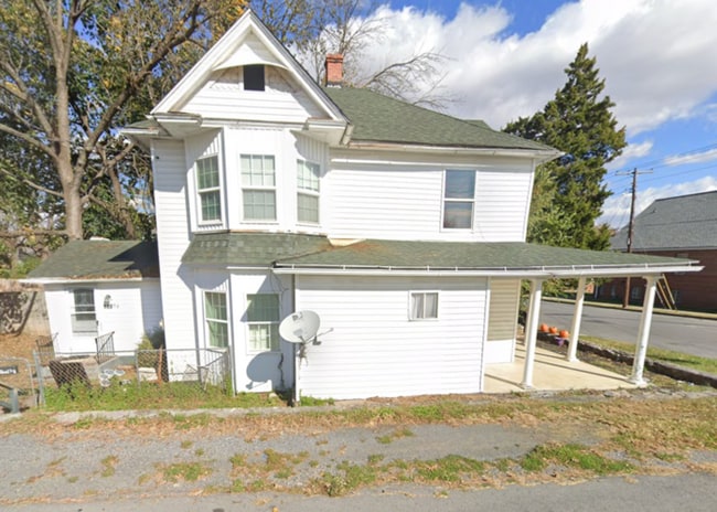 Building Photo - 1039 Maryland Ave