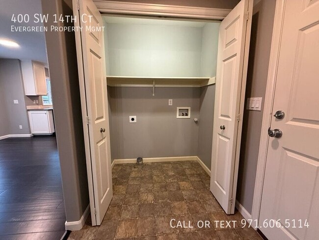 Building Photo - 400 SW 14th Ct