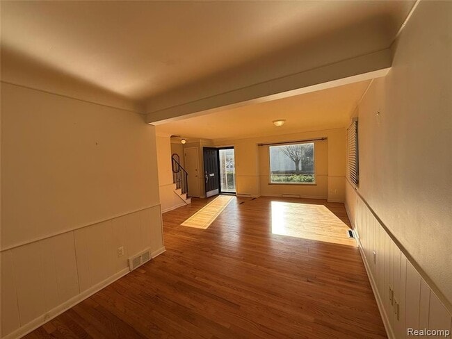 Building Photo - 1111 Holland St