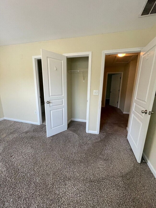 Building Photo - 07-212 Warrior