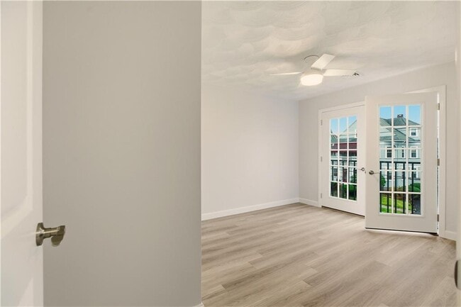 Building Photo - 45 Windsor Rd