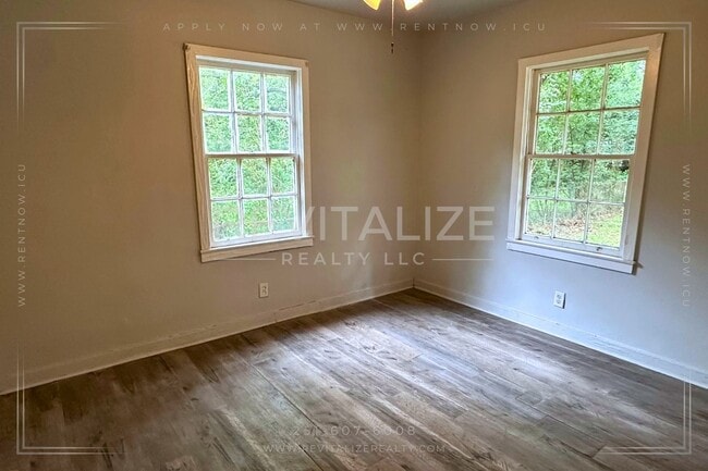 Building Photo - 2 Bed 1 Bath Home Close to Interstate Access!