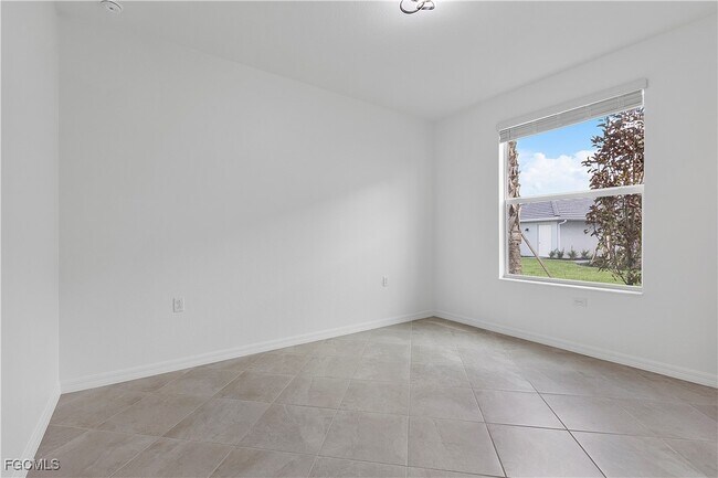 Building Photo - 15185 Bluffton Ln