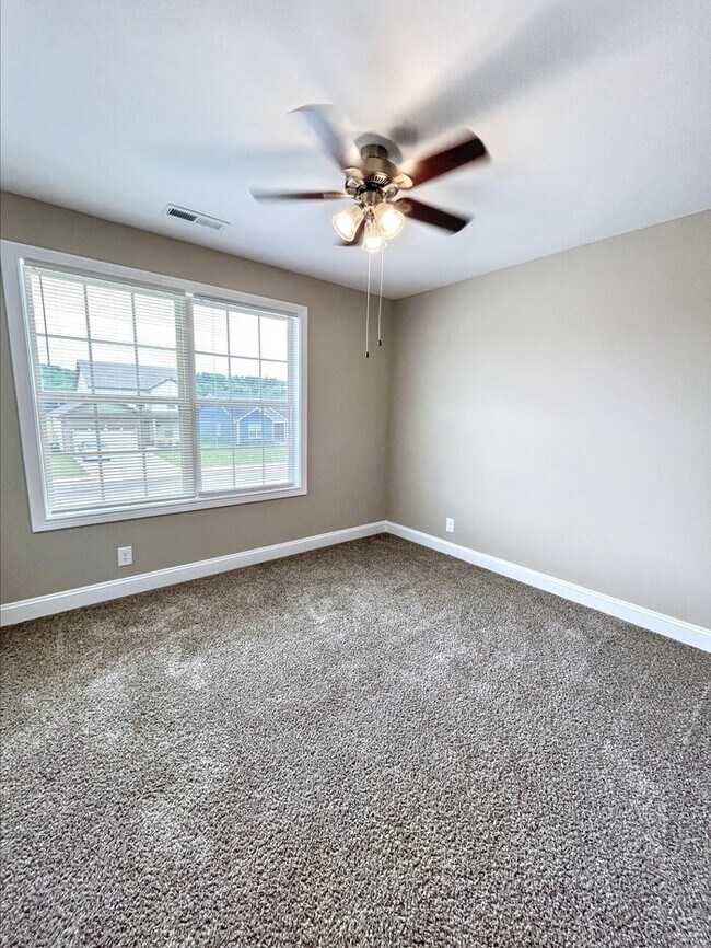 Building Photo - 137 Ardell Dr