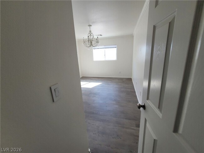 Building Photo - 10799 Flame Vine Ct