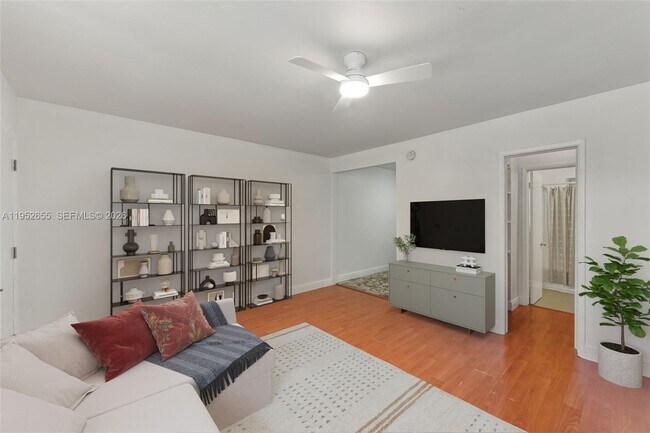 Building Photo - 645 NE 77th St