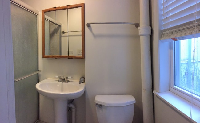 Building Photo - 254 W 31st St