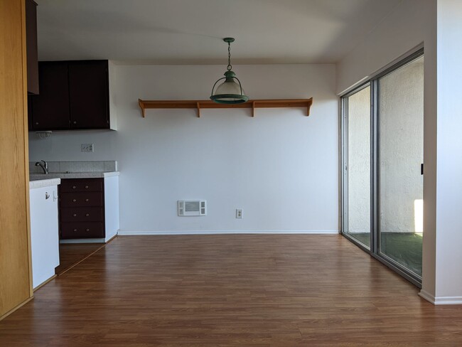 Dining Room - 6050 Canterbury Dr