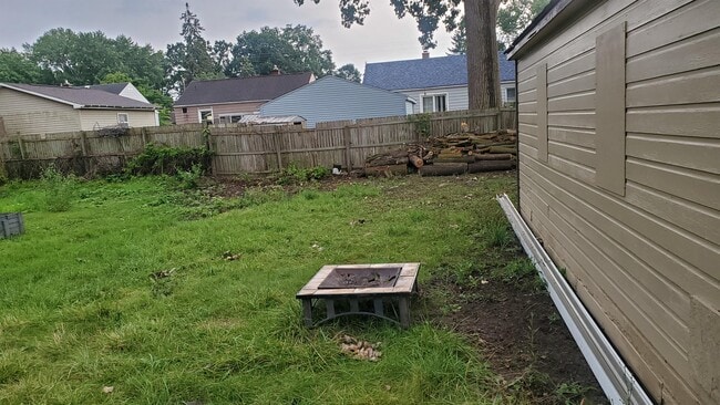 Building Photo - 3929 Larchmont St