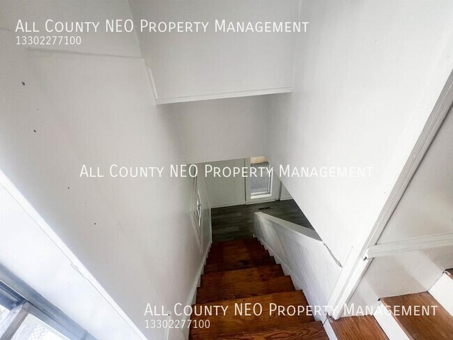 Building Photo - 1180 Murray Ave