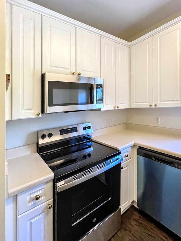 Building Photo - 116 31st Ave N