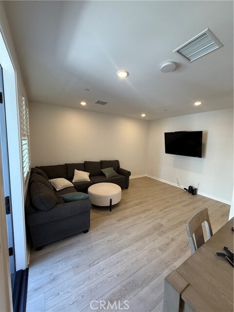 Building Photo - 964 N Divino Privado