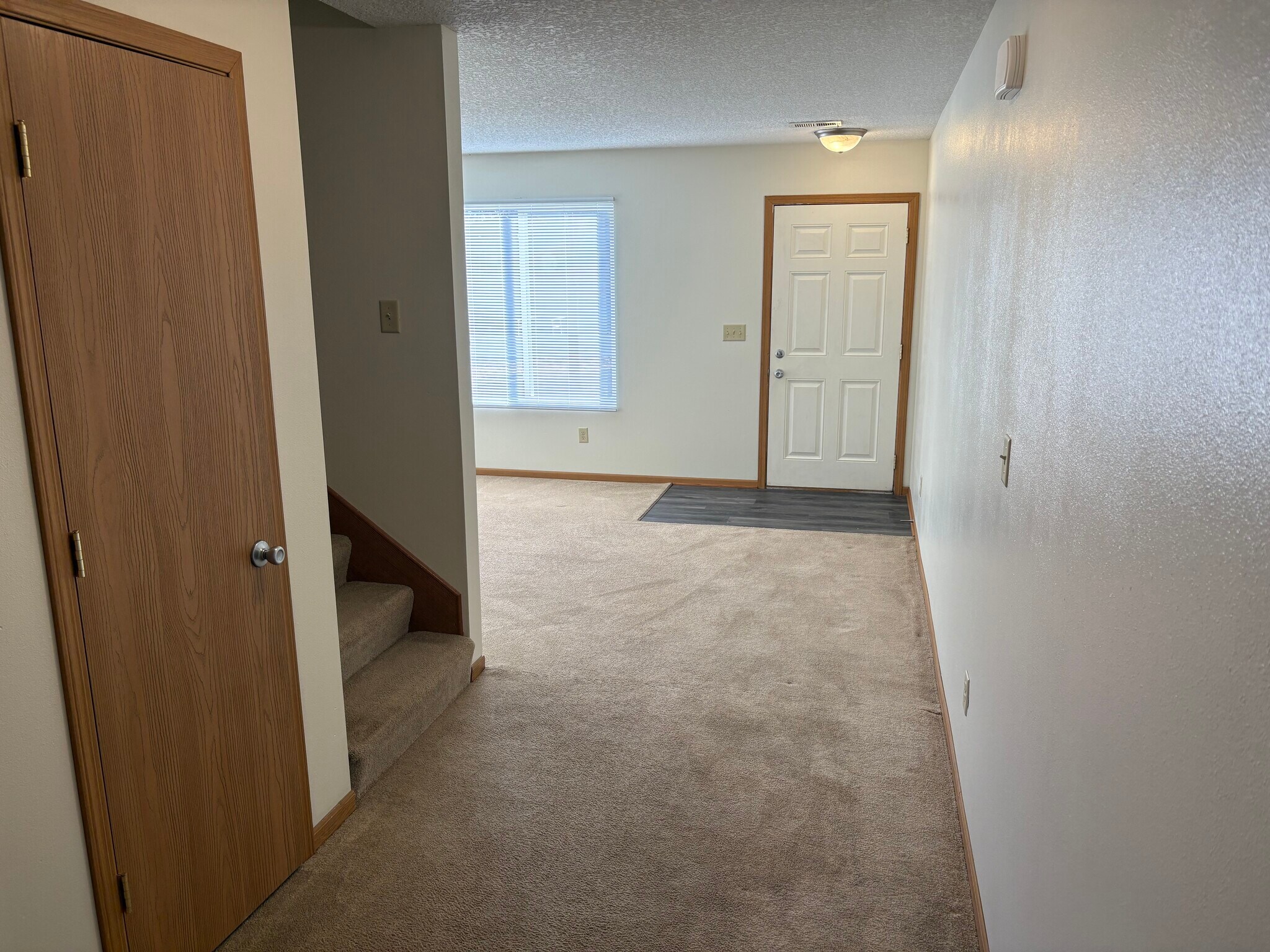 Building Photo - 806 Waldo St