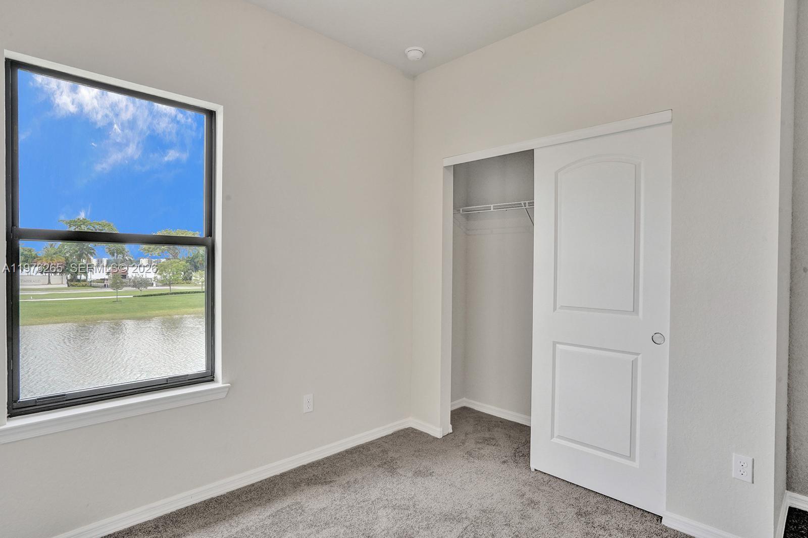 Building Photo - 2202 Appleton Cir S