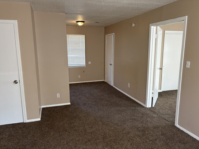 Building Photo - 5122 Pickett Cove