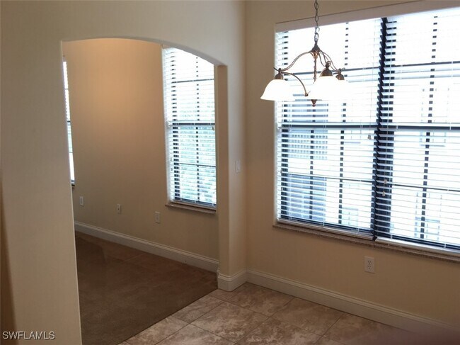 Building Photo - 1292 Verde Dr