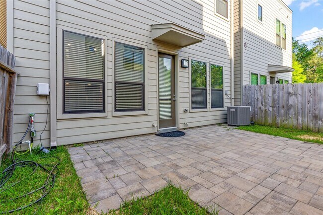 Building Photo - 4705 Thornton Grove