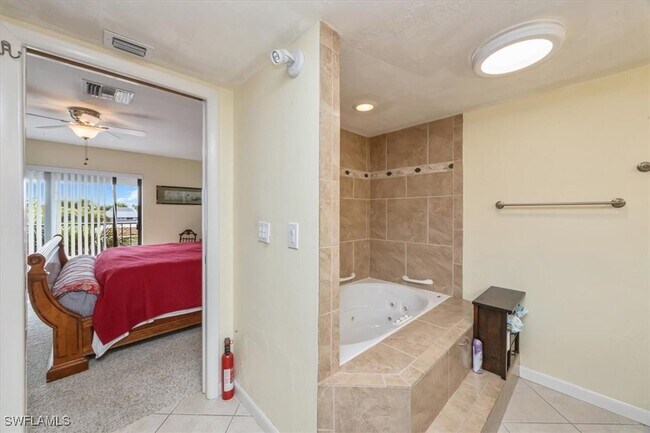 Building Photo - 1400 Blue Point Ave