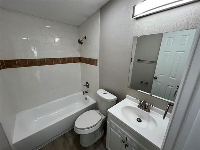 Building Photo - 2115 Dollye Dr