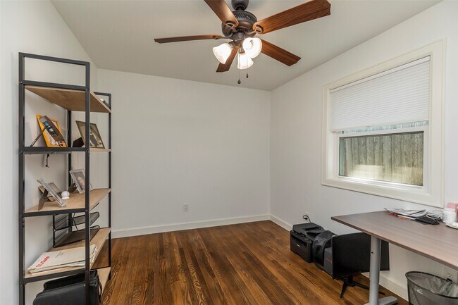 Building Photo - 6106 Kuldell Dr