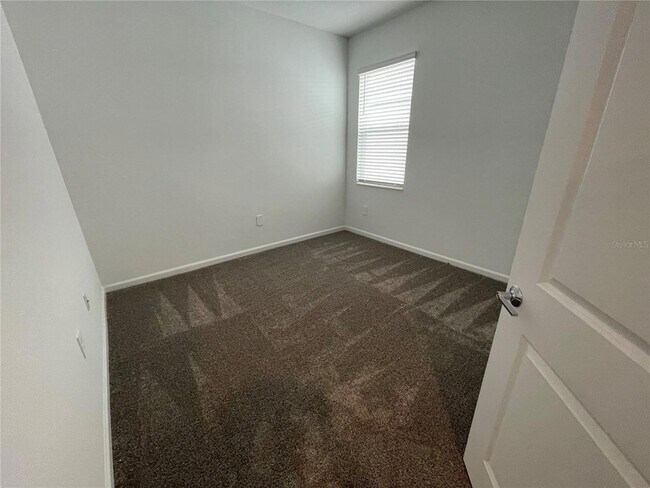 Building Photo - 2623 Runners Cir