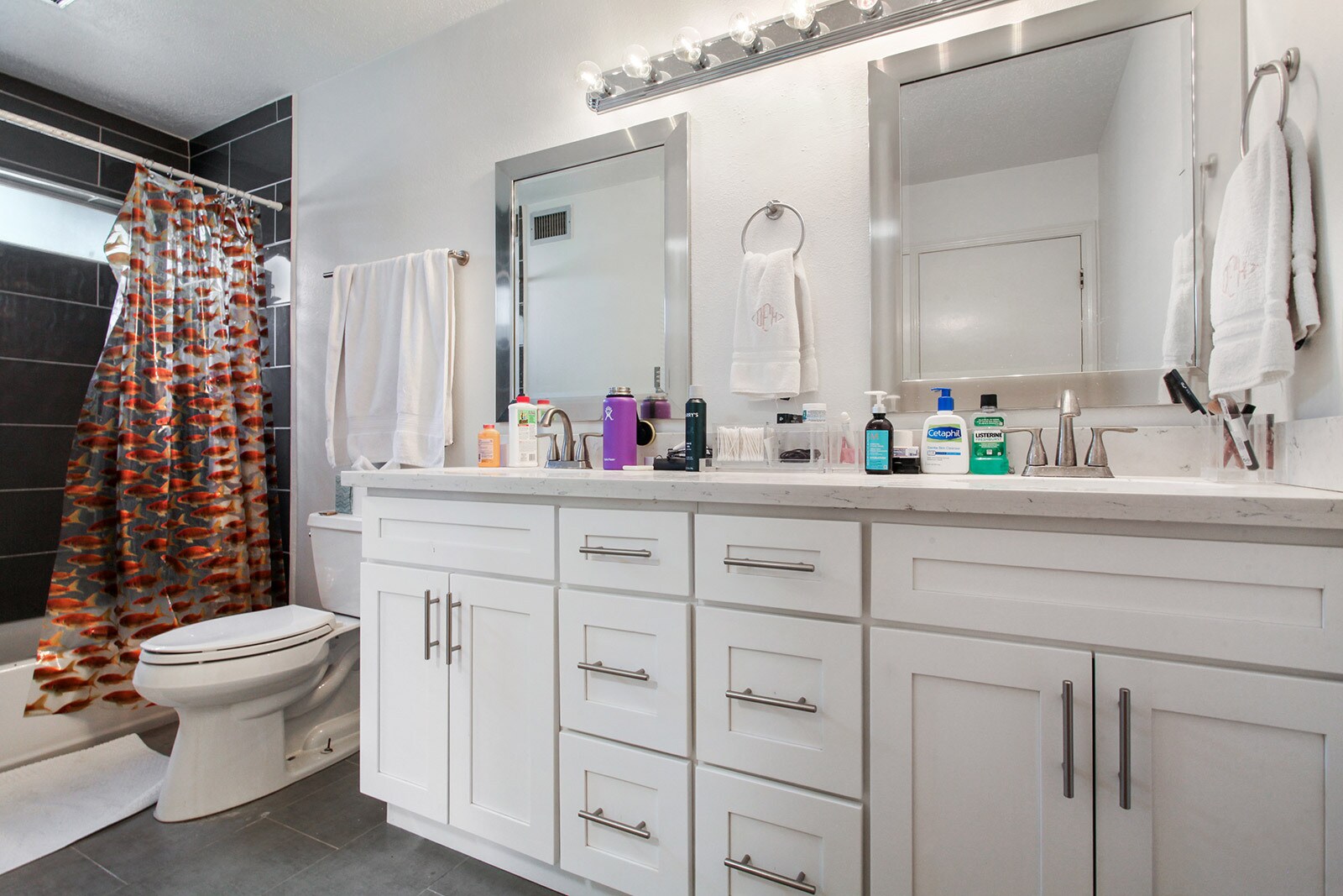 Building Photo - 5421 Constance St