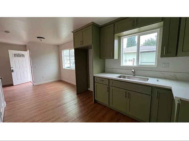 Building Photo - 6827 San Luis St